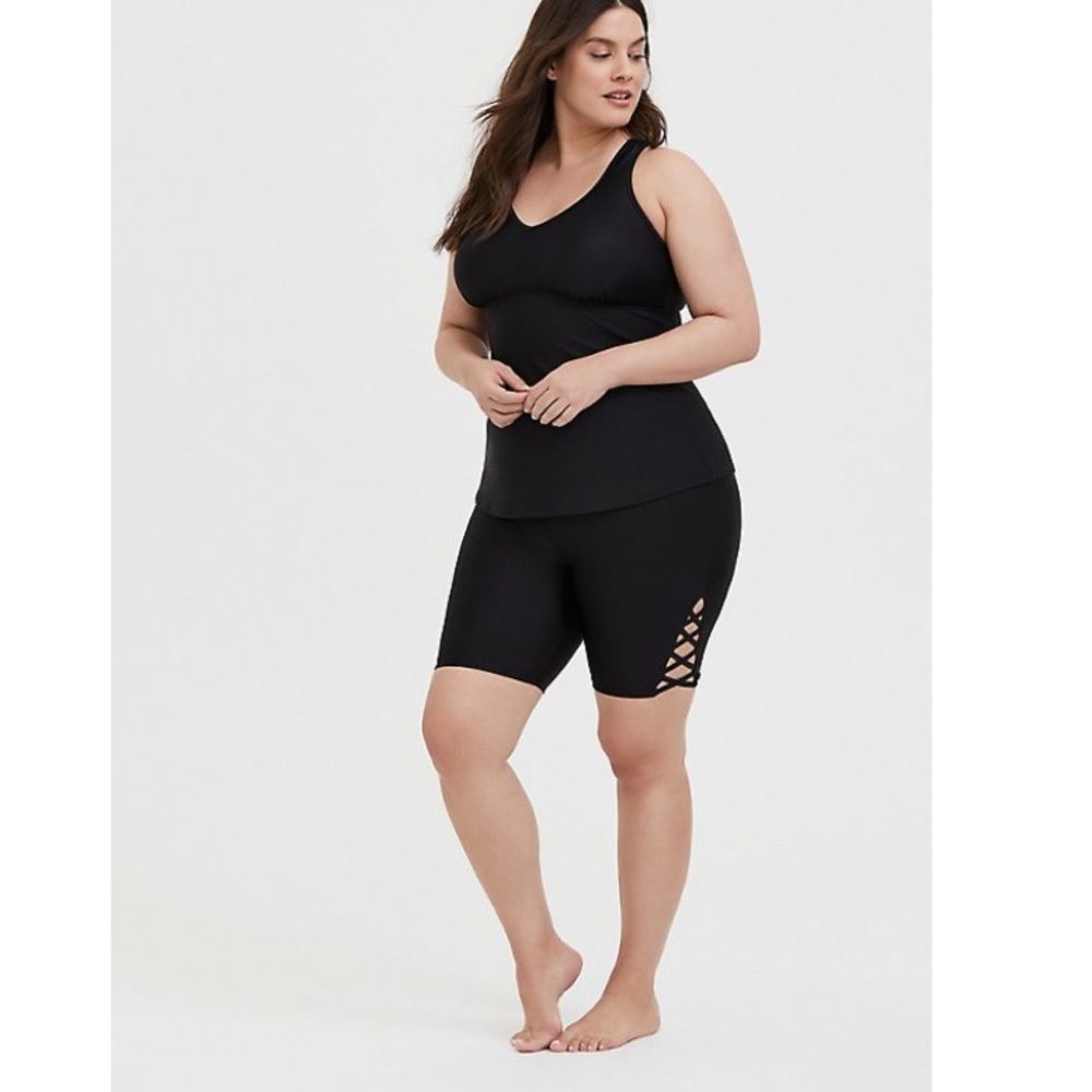 TORRID NWT ACTIVE WIRELESS RACERBACK TANKINI - Picture 3 of 5